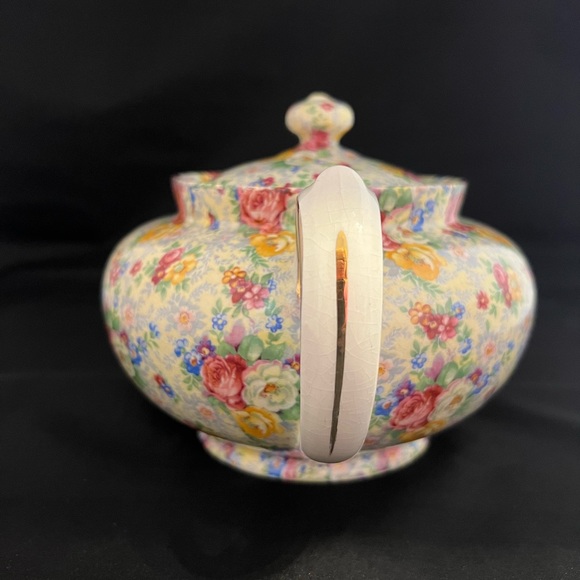 RARE FIND - VINTAGE BONE CHINA LORD NELSON CHINTZ ROSE TIME TEAPOT 
1920's - Picture 9 of 10